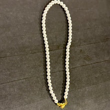Load image into Gallery viewer, Perfect Pearl Necklace